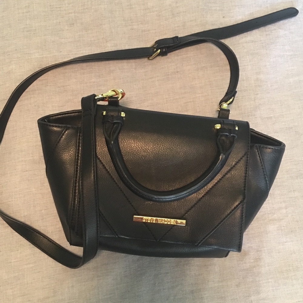 Black Steve Madden crossbody bag